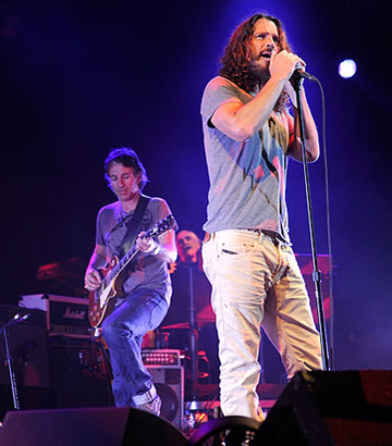 Stone-Gossard-Chris-Cornell
