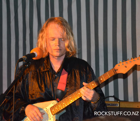 Connan-Mockasin-And-Friends-Te-Awanga-Hall-28-Dec-2016-ROCKSTUFF-S