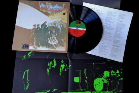 Led Zeppelin - II (Vinyl) [Japanese Pressing With Poster]